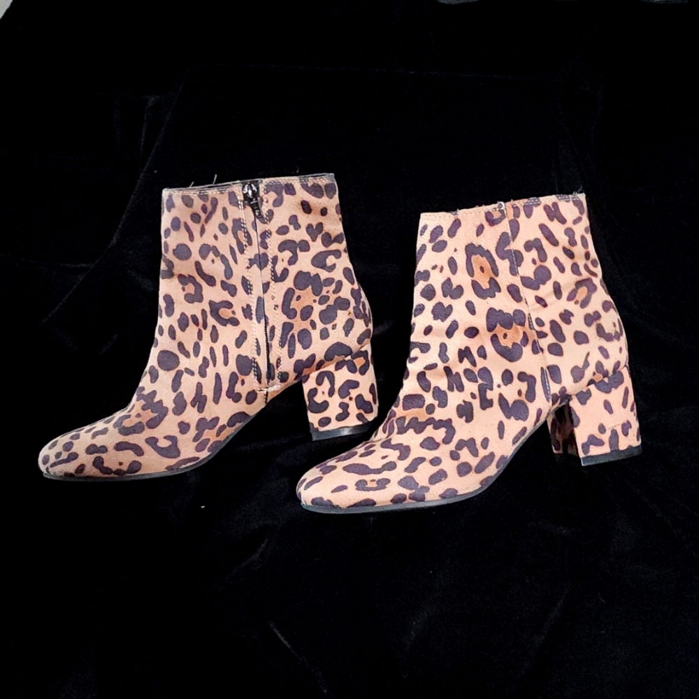 Time&Tru leopard print booties